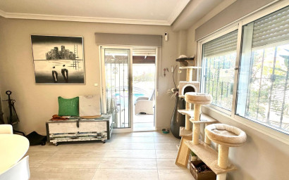 Revente - Villa -
Orihuela Costa - La Regia