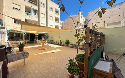 Herverkoop - Plat -
Torrevieja - Costa Blanca