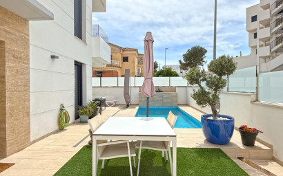 Revente - Villa -
Orihuela Costa - Costa Blanca