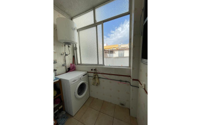 Herverkoop - Plat -
Torrevieja - Las Piscinas Naturales