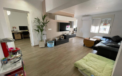 Revente - Maison mitoyenne -
Pilar de la Horadada - Zona Pueblo