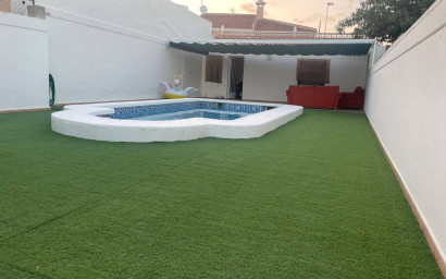 Revente - Maison mitoyenne -
Pilar de la Horadada - Zona Pueblo