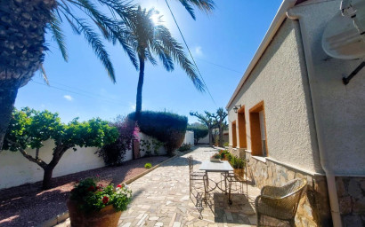Revente - Maison de campagne -
La Marina - Costa Blanca