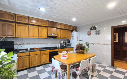 Revente - Villa -
Sax - Inland