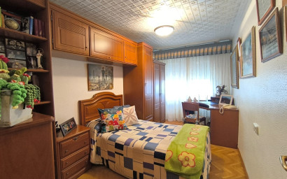 Revente - Villa -
Sax - Inland
