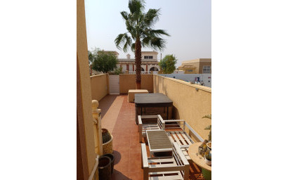 Resale - Townhouse -
Avileses - Jerónimo Y Avileses