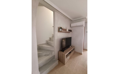 Resale - Townhouse -
Avileses - Jerónimo Y Avileses