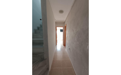 Resale - Townhouse -
Avileses - Jerónimo Y Avileses