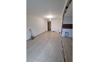 Herverkoop - Plat -
Torrevieja - Costa Blanca