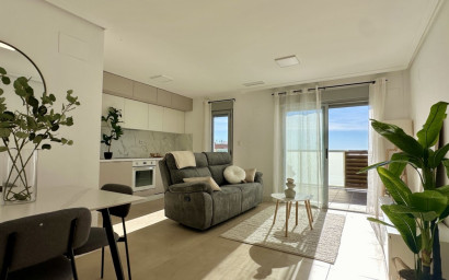 Herverkoop - Plat -
Torrevieja - Costa Blanca