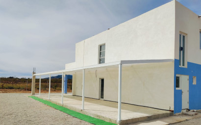 Revente - Villa -
Pinoso - Inland