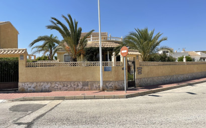 Resale - Villa -
Camposol - Inland