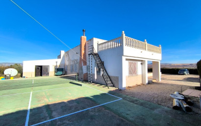 Herverkoop - Villa -
Villena - Inland