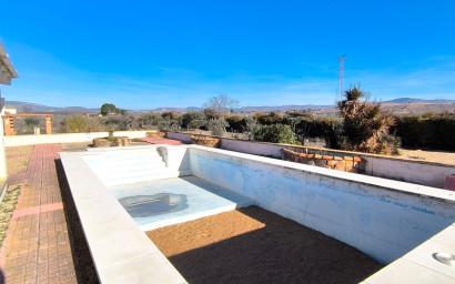 Herverkoop - Villa -
Villena - Inland