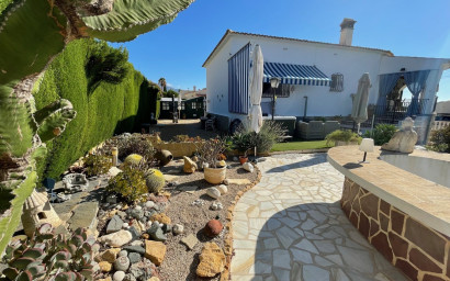 Revente - Villa -
Alfas del Pí - Costa Blanca