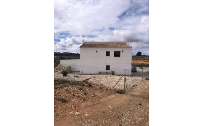 Revente - Villa -
Pinoso - Inland