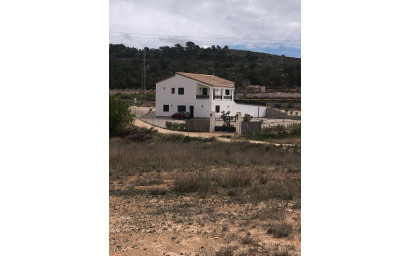 Revente - Villa -
Pinoso - Inland