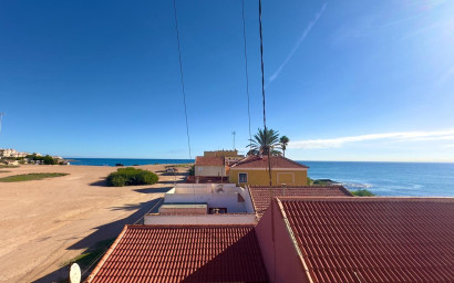 Herverkoop - Plat -
Torrevieja - Zona Los Frutales