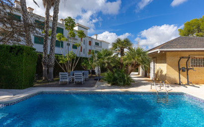 Revente - Villa -
Orihuela Costa - Costa Blanca