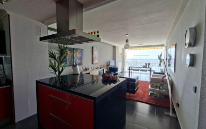Herverkoop - Plat -
Torrevieja - Acequion