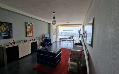 Herverkoop - Plat -
Torrevieja - Acequion