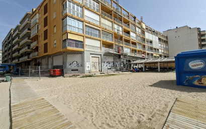 Herverkoop - Plat -
Torrevieja - Acequion