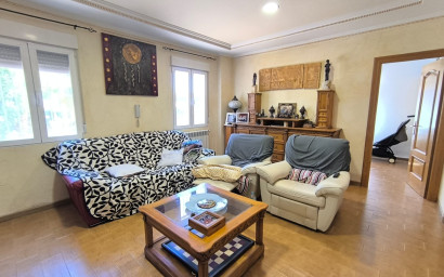 Revente - Villa -
Yecla - Inland