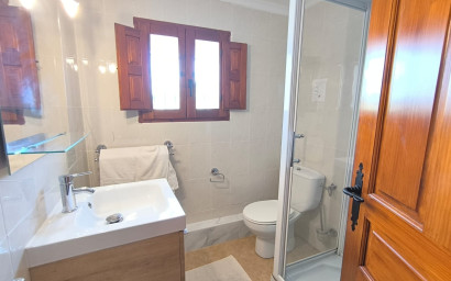 Revente - Villa -
Villena - Inland