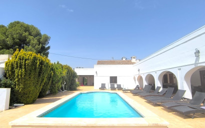 Revente - Villa -
Villena - Inland