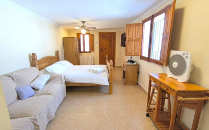 Revente - Villa -
Villena - Inland