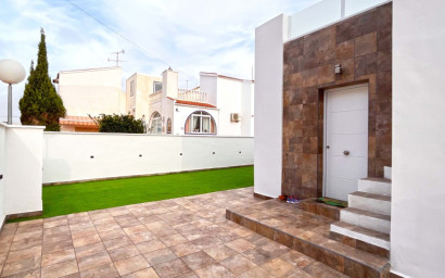 Resale - Bungalow -
Orihuela Costa - Costa Blanca