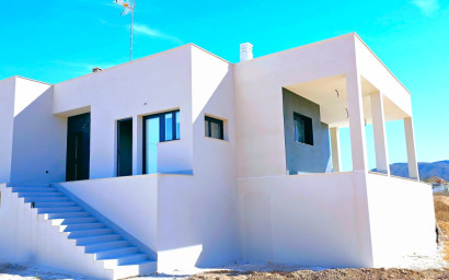 Revente - Villa -
Macisvenda - Inland