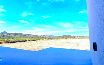 Revente - Villa -
Macisvenda - Inland