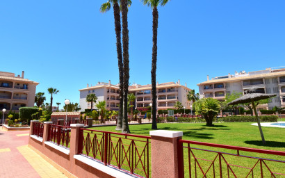 Herverkoop - Herenhuis -
Orihuela Costa - Playa Flamenca