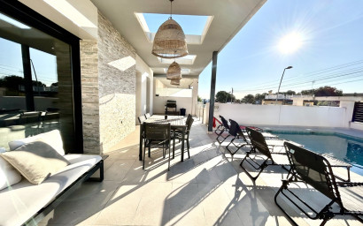 Revente - Villa -
Torrevieja - Los Balcones