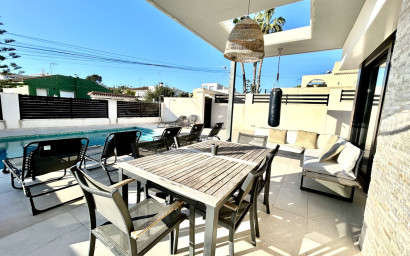 Revente - Villa -
Torrevieja - Los Balcones