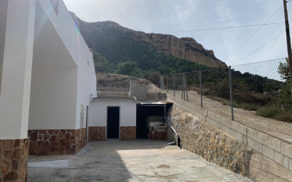 Resale - Finca - Country Property -
Crevillente