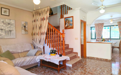 Revente - Maison mitoyenne -
La Zenia