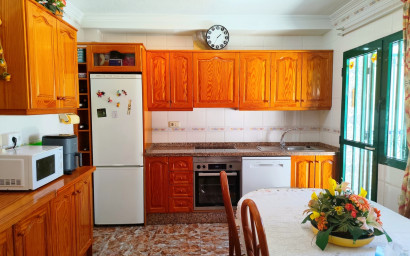 Revente - Maison mitoyenne -
La Zenia