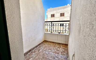 Revente - Maison mitoyenne -
La Zenia