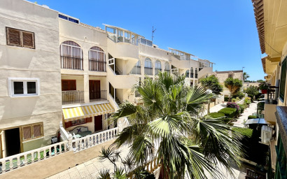 Revente - Maison mitoyenne -
La Zenia