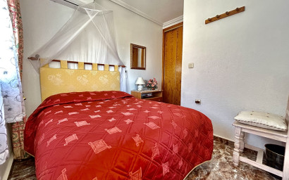 Revente - Maison mitoyenne -
La Zenia