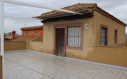 Resale - Villa -
Los Alcazares