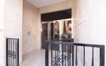 Revente - Appartement -
Almoradi - Almoradi - Town