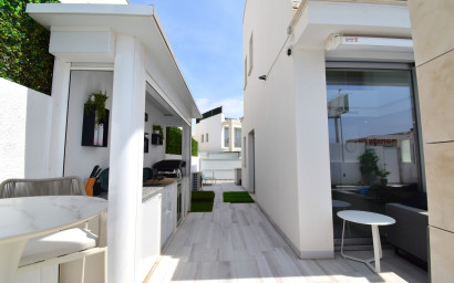 Revente - Villa -
Orihuela Costa - Lomas de Cabo Roig