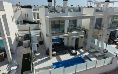 Revente - Villa -
Orihuela Costa - Lomas de Cabo Roig