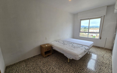 Revente - Appartement -
Salinas