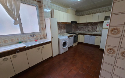 Revente - Appartement -
Salinas
