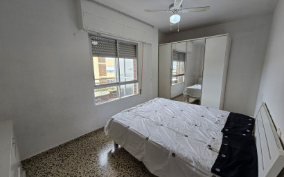 Revente - Appartement -
Salinas