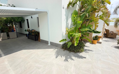 Revente - Villa -
Los Montesinos - La Herrada